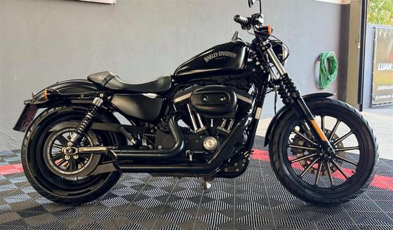 HARLEY-DAVIDSON SPORTSTER XL 883N IRON 